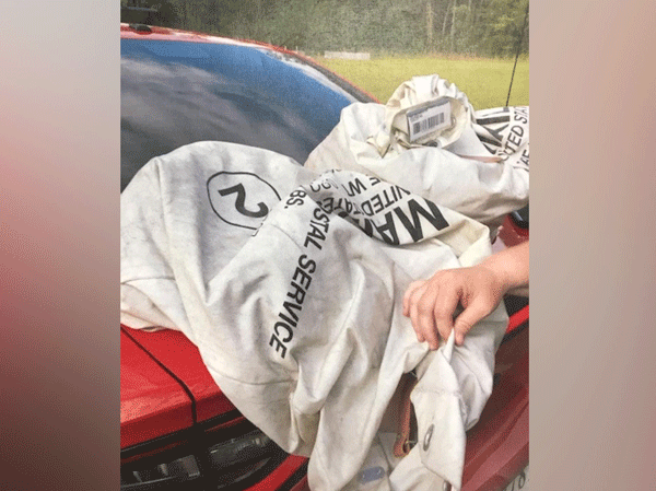 Family finds nearly $1 million in cash